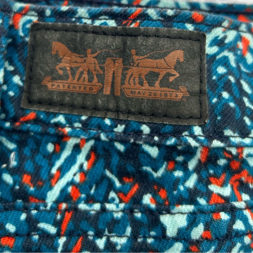Levi's Artistic Blue and Red Jean Shorts - Picture 2 of 8